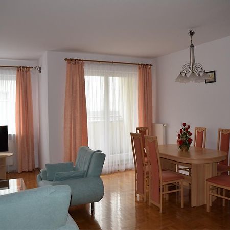 Dgm Apartment ワルシャワ エクステリア 写真