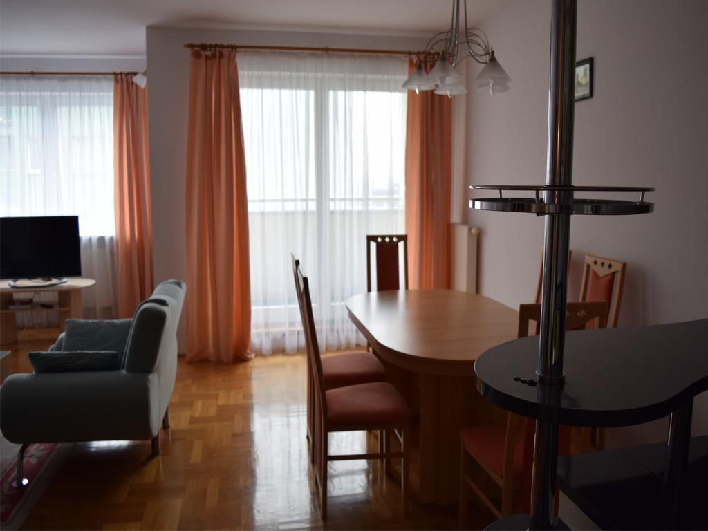 Dgm Apartment ワルシャワ エクステリア 写真