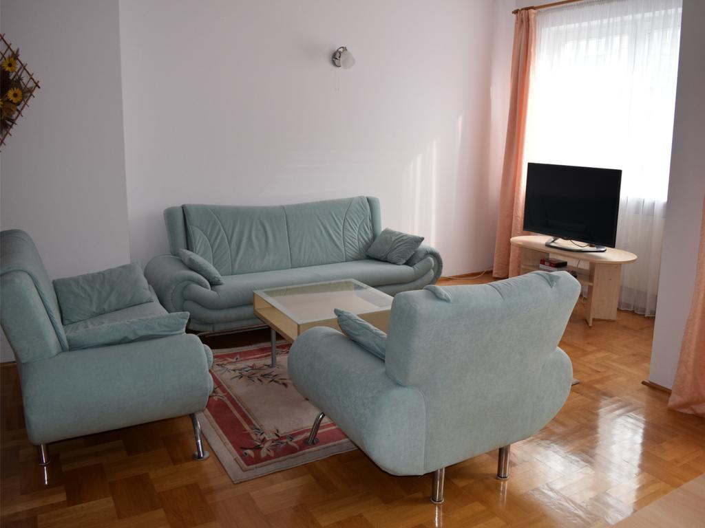 Dgm Apartment ワルシャワ エクステリア 写真